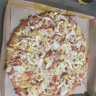 Buscó trabajo de pizzero cocinero tengo experiencia demostrable - Img 125352714