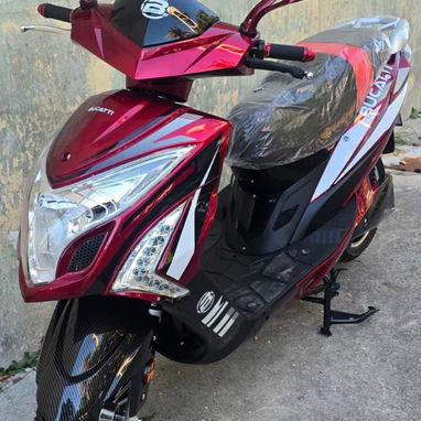 Motos Eléctricas • GAMA ALTA CON RESPALDO TOTAL - 8/10