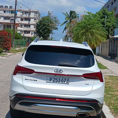 Vendo o negocio yhunday santa fe del 2022 full equipado - Img 93660723
