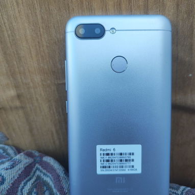 Celular XIAOMI Redmi 6 (de Rusia). - 3/4