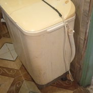 Se vende Lavadora semiautomática marca Daewoo - Img 55468798