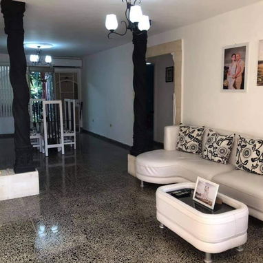 # 🔥🏠 ¡SE VENDE CASA BIPLANTA EN VEDADO! 🏠🔥 - 3/10