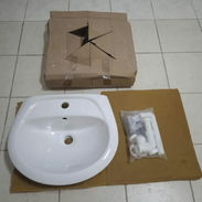 Lavamanos blanco con herrajes $ 40 USD 54002646 - Img 57895398