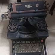 Maquina de escribir - Img 56036906