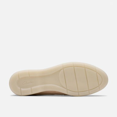 Mocasines de mujer color beige - Img 110425287