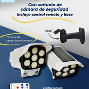 Lampara Solar Con Sensor De Movimiento Para Exterior, Señuelo De Camara De Seguridad Y 77 Luces LED - Img 55813440
