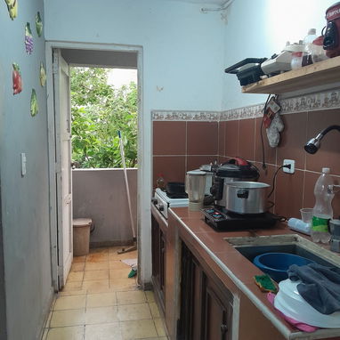 Se vende apartamento en alamar zona 10 muy céntrico muy buen edificio 8500 Euro solo esa moneda - Img 126037742