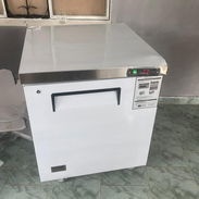Nevera bajo bar de congelación de una puerta nueva en caja (tiene ése detalle que no afecta el funcionamiento) - Img 54651864