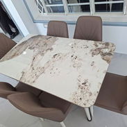 Juego de mesa y sillas - Img 55385066