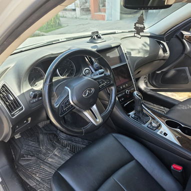 Infiniti Q50 3.0t 2019 Motor v6 twin turbo Asientos nuevos en piel  77k millas  Precio pagar eb cuba o EEUU - 9/10