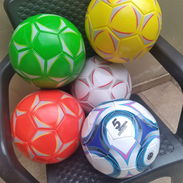 PELOTAS DE FÚTBOL Talla 5 Movil 55650387 La Víbora, 10 de Octubre - Img 56359940