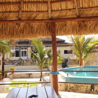 Casa en la playa con piscina en Santa Fe, La Habana. Casa cerca del mar con piscina - Img 106646652