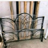 Si interesa cama Tapizada Mesitas y colchones importados - Img 56205820