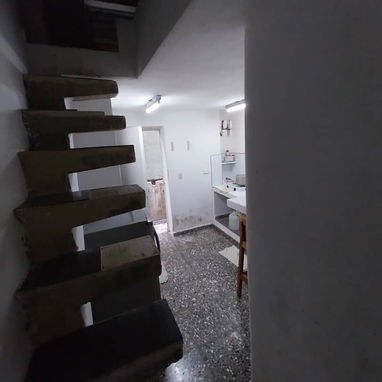 #22- 🏠✨ APT EN VENTA EN CENTRO HABANA ✨🏠    📍 Ubicación privilegiada   - A 3 cuadras del Hospital Ameijeiras 🏥   - - Img 121850417