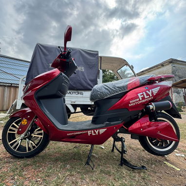 MOTO ELรCTRICA FLY SPORT con accesorios de regalo - Img 124845534