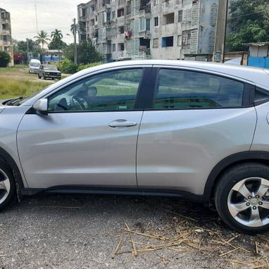 Renta de autos alquiler de carros entrega con el tanque lleno de gasolina en el aeropuerto no se cobra dinero adelantado - Img 121094716
