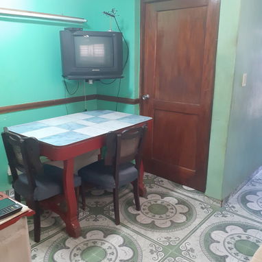 Se vende casa 2/4 y garage Lawton. - 5/7
