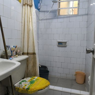 Se vende planta baja de biplanta, lista para entrar a vivir, ubicada en Santos Suárez, municipio 10 de Octubre. - Img 125363800