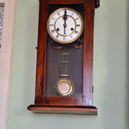 SE VENDE RELOJ DE PENDULO DE PARED  ANTIGUO. - Img 55407149