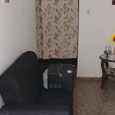 Se vende casa en el corazón del Vedado BUEN PRECIOOOOO - 6/10