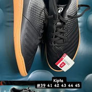 Zapatillas de Futsal KIPSTA: #39, #41, #42, #43, #44, #45 y #46 - Img 54458928