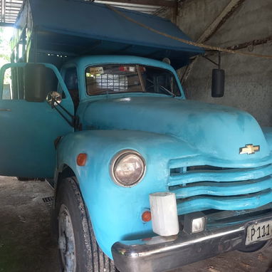 CAMIÓN CHEVROLET CLÁSICO - Perfecto para mudanzas o cargar mercancía - 5/6
