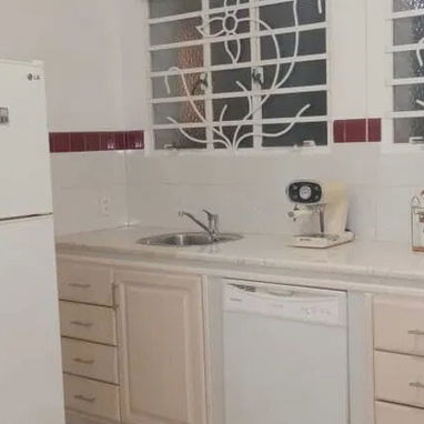 🏤Casa de renta para parejas o grupos en Reparto Sevillano municipio Diez de Octubre. OCT-003 - 5/6