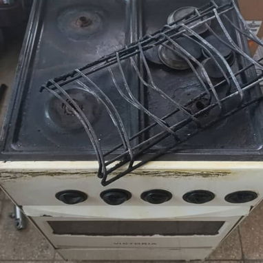 Cocina de gas  con horno de uso - Img 124365010