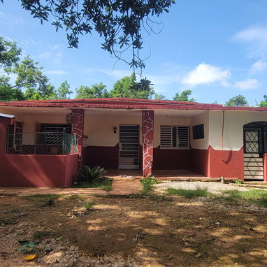 PARCELA CON 3 CASAS EN VENTA, BEJUCAL - Img 124275611