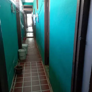 Se alquila linda y grande casa para una familia - 3/10