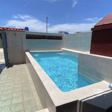 Renta de Casa con piscina en Guanabo, a 2 cuadras del mar - Img 118559162