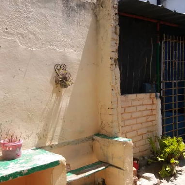 SE VENDE ESTE APARTAMENTO BUEN PRECIO HAY QUE HACERLE SUS COSITAS - 2/2