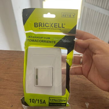 Vendo pinturas brochas vinil aceite diluyente Breaker cable royalcol impermeabilizante y mas - Img 118957495