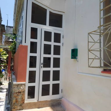50 mil usd. Vendo casa cerca de maternidad de linea. 56927627 - 5/6