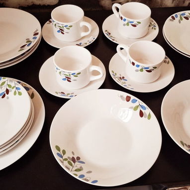 Juego de 20 y 12 platos o vajilla. Juego de tazas de café Cubita,Aire portátil nuevo en caja - Img 123016455