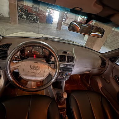 Hyundai accent del 2005 - 4/10