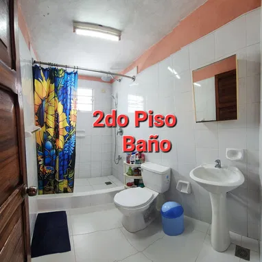 🏠 *¡TRIPLE PROPIEDAD EN VENTA!* 🏠 *3 escrituras independientes | 3 plantas + garaje* Marianao*   *A 7 cuadras del Hosp - 9/10