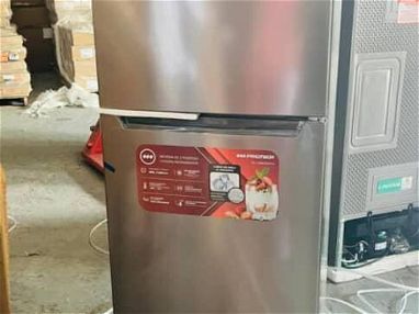 Refrigerador royal de 18 pies y refrigerador premier de 7.6 pies - Img main-image-45649387