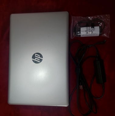 Laptop HP  - Pantalla: 17 pulgadas - Procesador: i3-1115G4 - Ram: 12GB (expandible) - Almacenamiento: 250GB SSD (expandi - Img 97278214