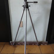 VENTA DE TRÍPODE PARA CÁMARAS - Img 54452744