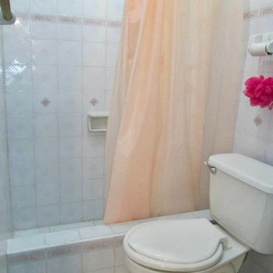 Biplanta de esquina ubicada en el corazón de Nuevo Vedado !!! - Img 120941424