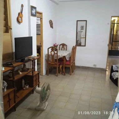ALQUILO APTO DE 2 CUARTOS EN LA HABANA VIEJA MUY BUEN ESTADO Y BIEN UBICADO  EN 330 USD AL MES. - Img 118394078