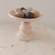 Juego de plato con pedestal y huevos de marmol - Img 56820577