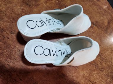 Zapato tacón Calvin Klein originales blancos #36 - Img 65216763