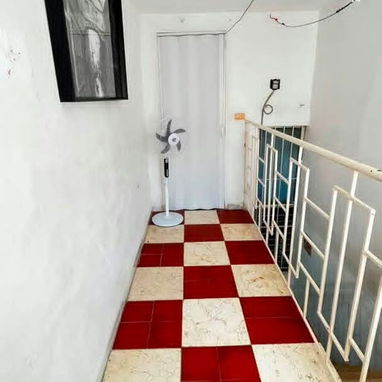 Venta de Apartamento interior de dos plantas en Vedado, - 8/10