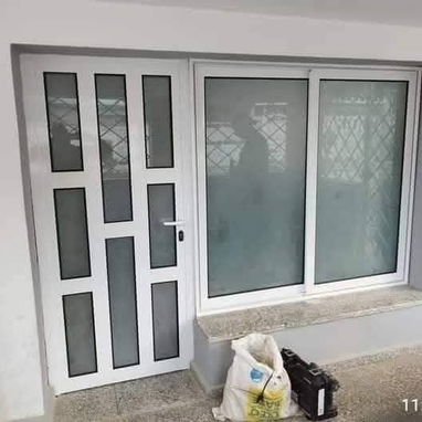 🗣Se hacen todo tipo de trabajos de carpintería de aluminio y cristal a la medida q deseee - 7/10