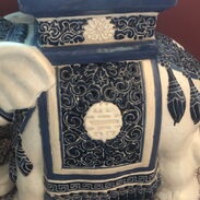 Elefante de porcelana - Img 45591293