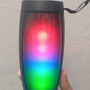 Bocina sencillas y con Bluetooth RGB todo NEW con garantia - Img 54057931
