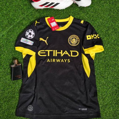 25 USD o al cambio Vendo Camisetas de Fútbol de la Temporada Actual interesados escribir al +5354547044 la tenemos termo - 9/10