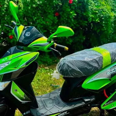 MOTO ELECTRICA BUCATTI (M) 2026 - 3/3